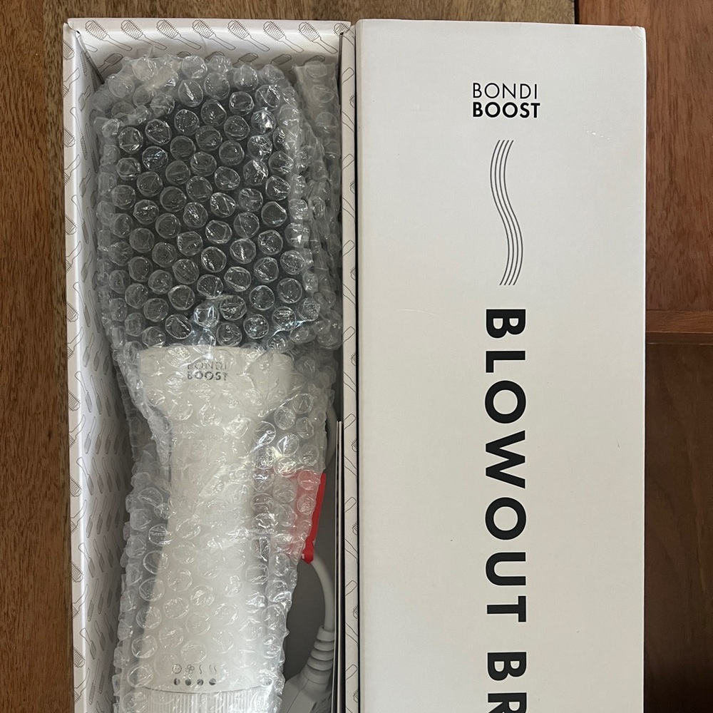 BondiBoost Blowout pro Brush BNIB